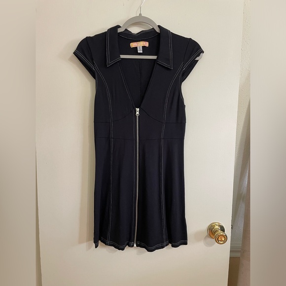 Urban Outfitters Amal Zip-Front Mini Dress sz M - Picture 4 of 6